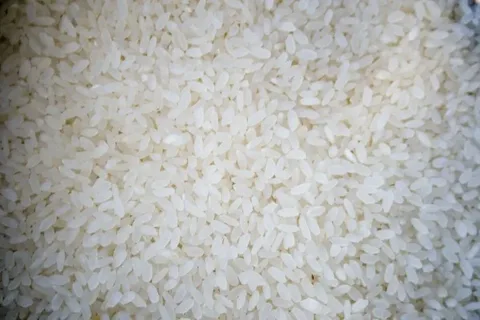تصویر 5 از قیمت خرید برنج عنبر بو محلی عمده به صرفه و ارزان